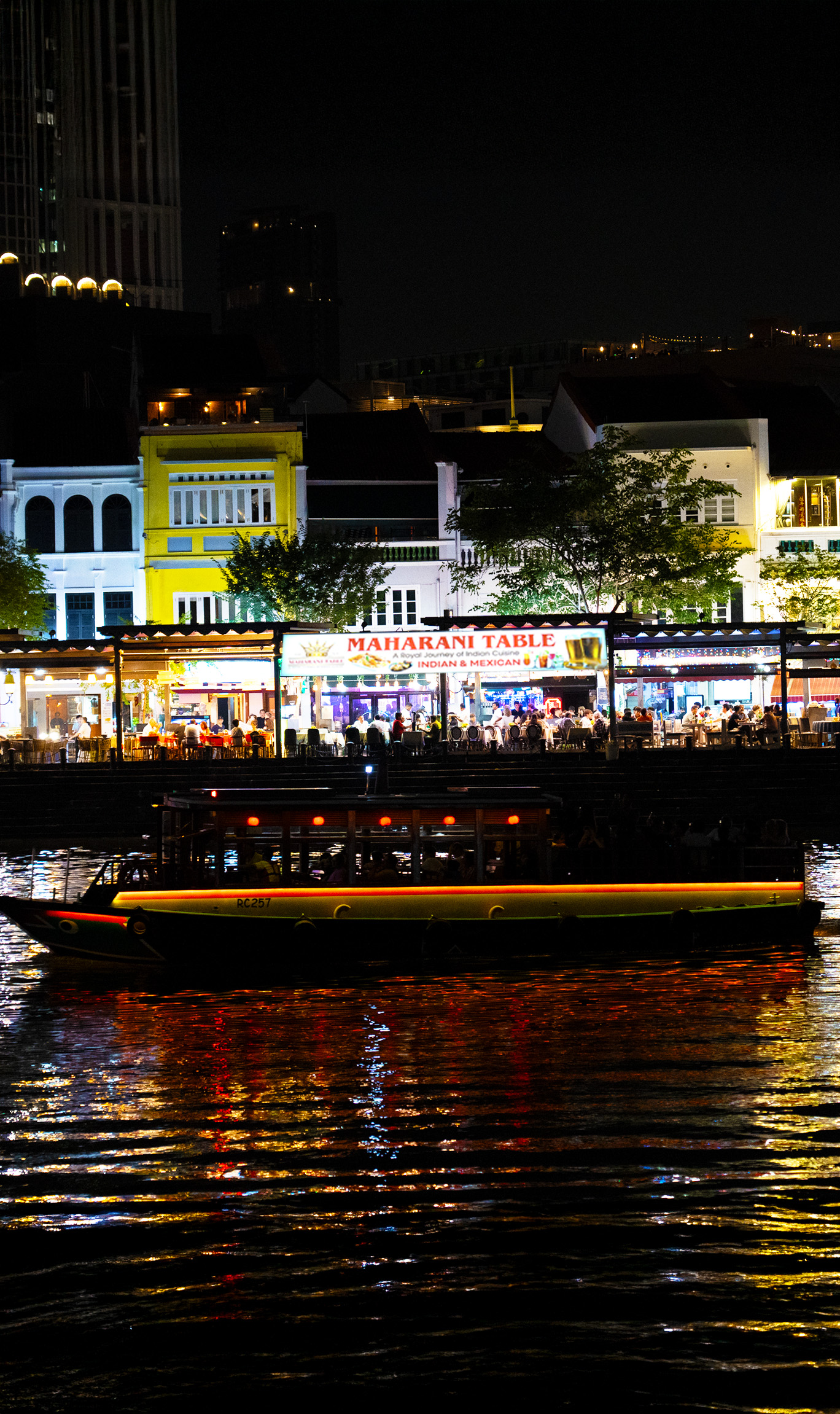 Maharani Table - Contact