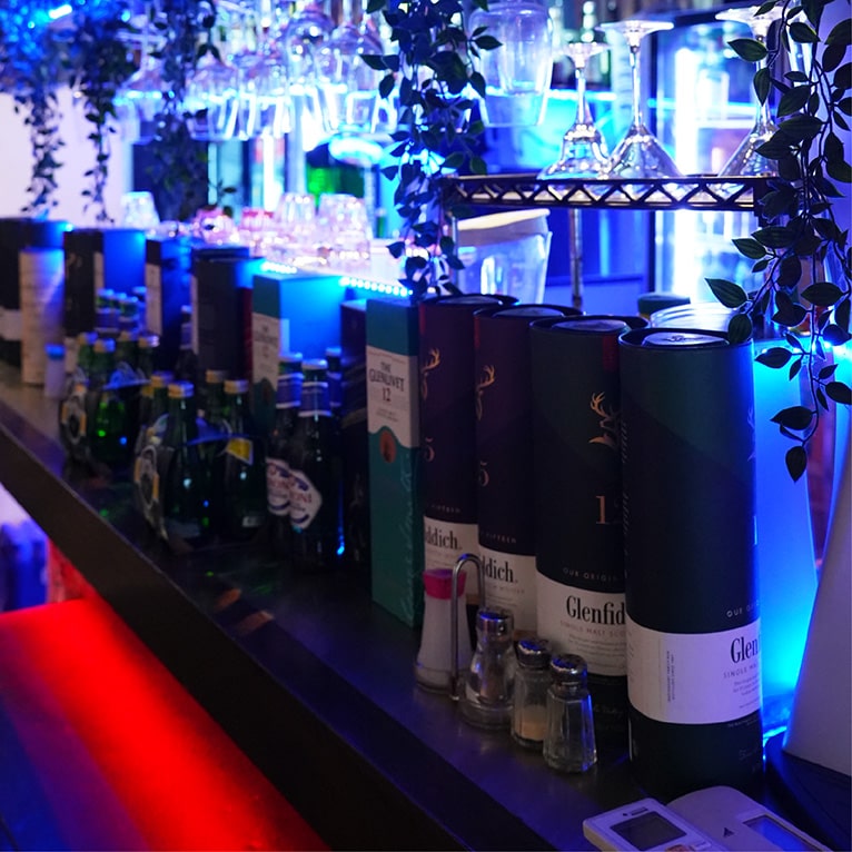 Maharani Table - Gallery